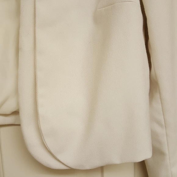 Off white Jacket - Picture 2 of 6